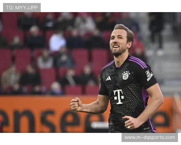 诺伊尔扑出内维斯必进球瞬间，拜仁队长振臂高呼定军心