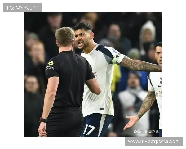 罗梅罗踩踏红牌引争议,VAR判罚标准再受质疑 罗梅罗踩踏红牌引争议,VAR判罚标准再受质疑